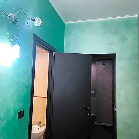 Ξενοδοχείο B&B Roma 2*